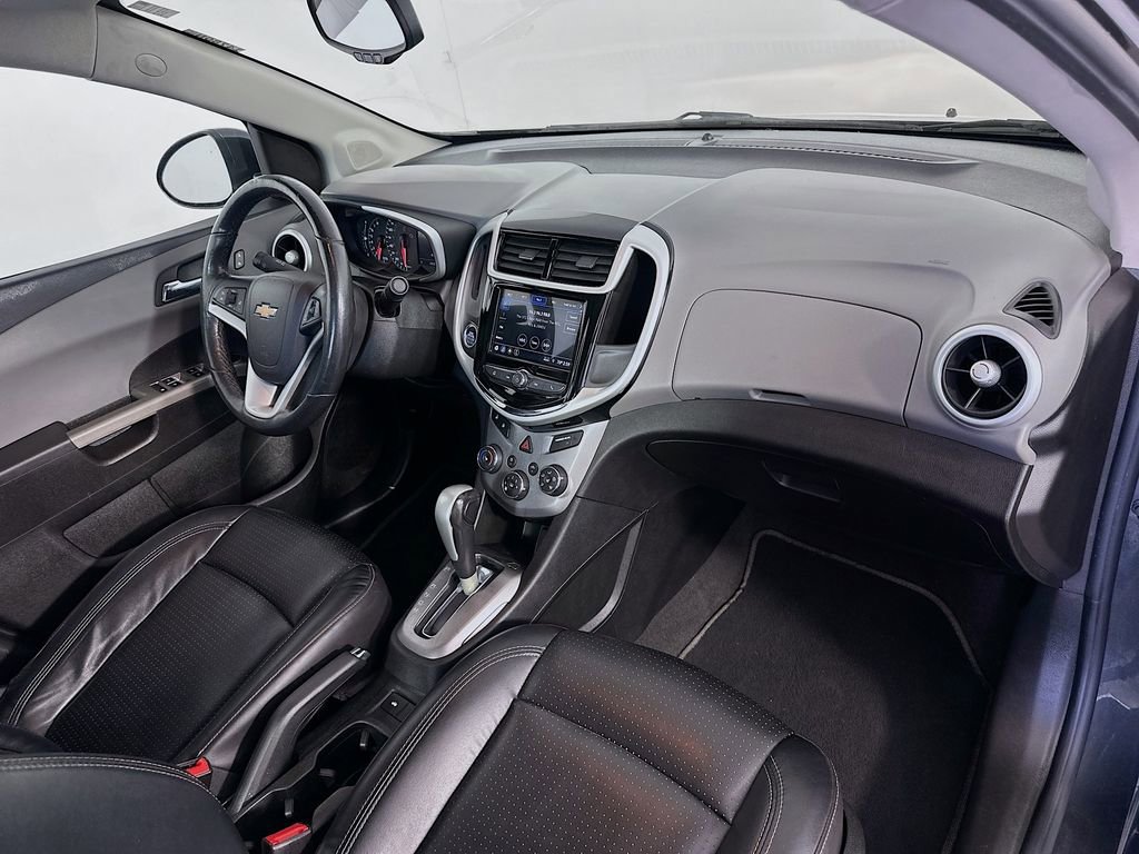 Used 2019 Chevrolet Sonic Premier FWD image 27