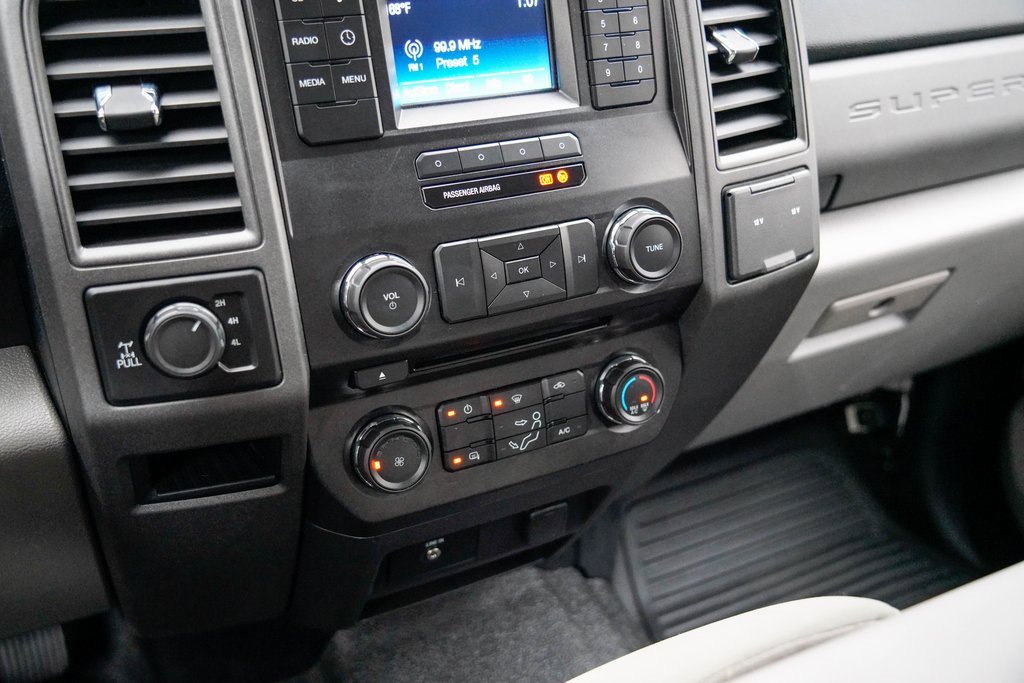 Used 2017 Ford F350 XL image 28