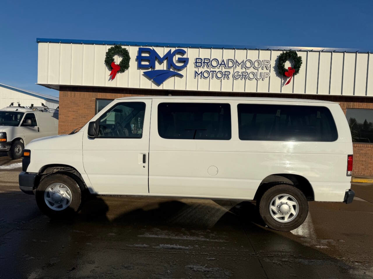 Used 2012 Ford E-350 and Econoline 350 XL w/ Interior Upgrade Pkg image 2