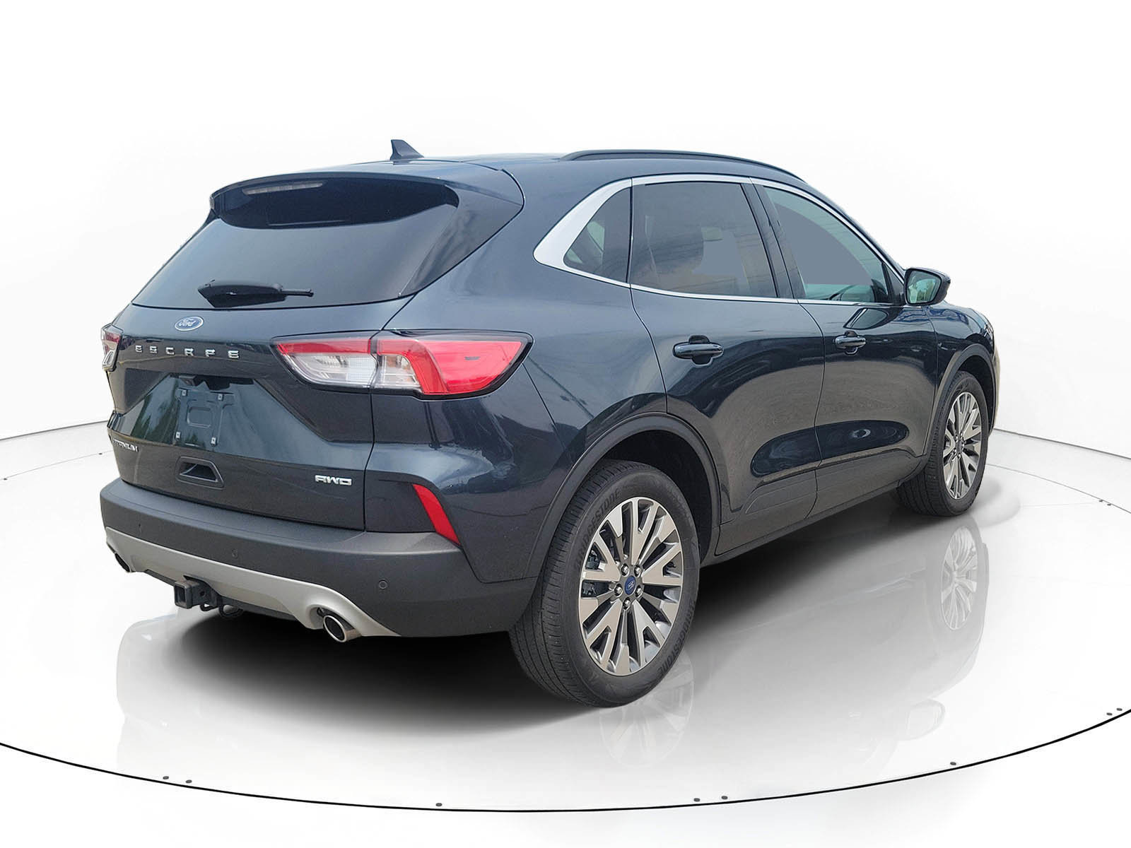 Used 2022 Ford Escape Titanium w/ Class II Trailer Tow Package AWD/4WD image 3