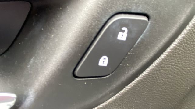 Used 2021 Buick Encore GX Select AWD/4WD image 17
