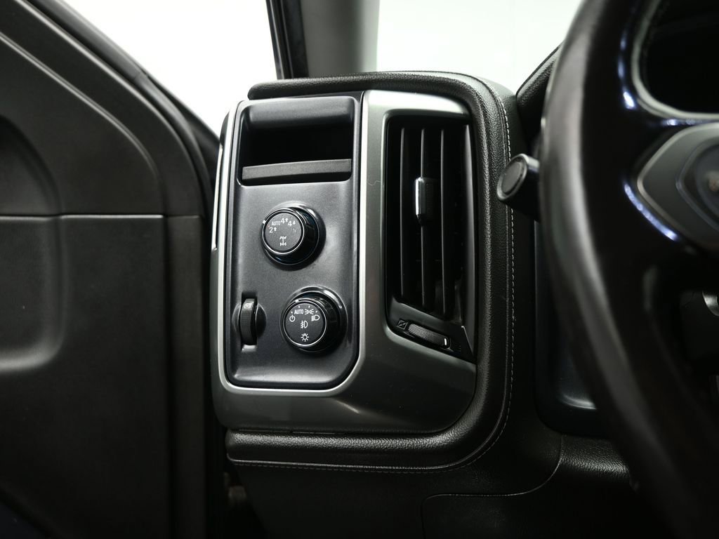 Used 2018 Chevrolet Silverado 1500 LTZ Z71 w/ Centennial Edition image 12