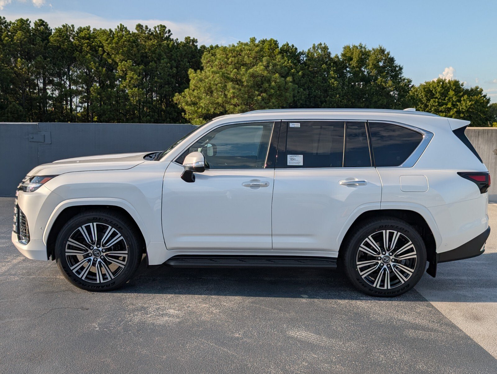 New 2026 Lexus LX 700h Luxury w/ Accessory Package (Z1) AWD/4WD image 2