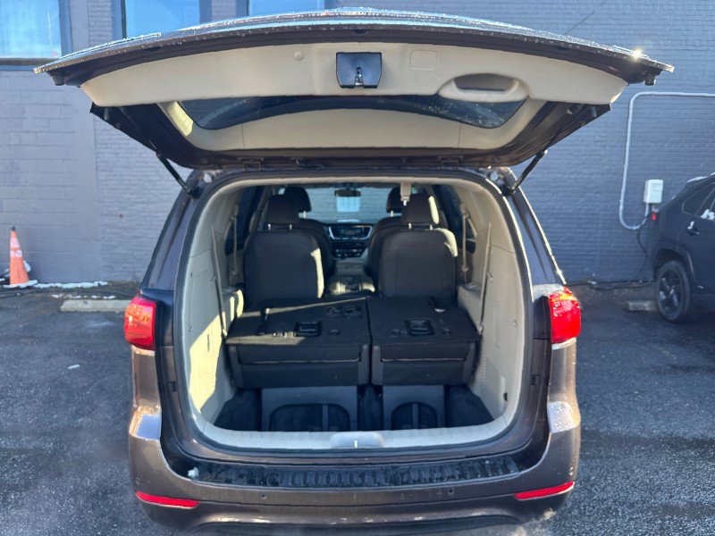 Used 2016 Kia Sedona LX w/ LX Essentials Premium Package image 31