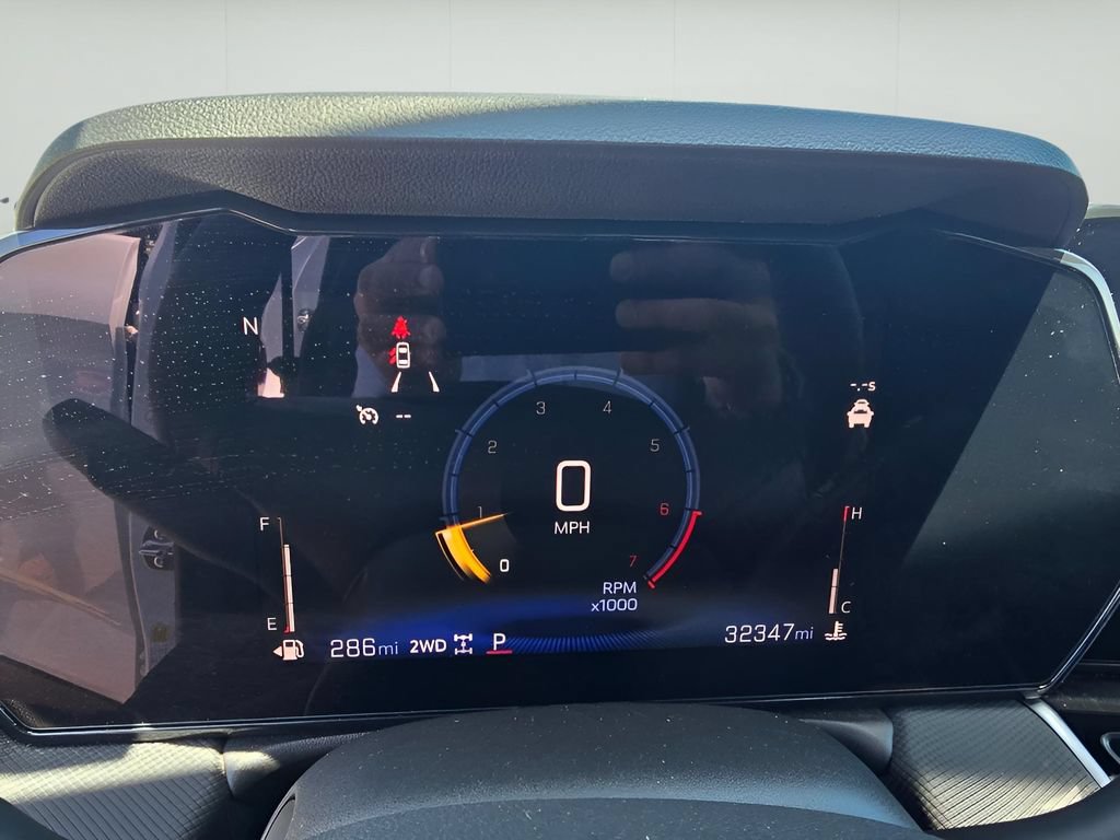 Used 2025 Chevrolet TrailBlazer LT AWD/4WD image 12