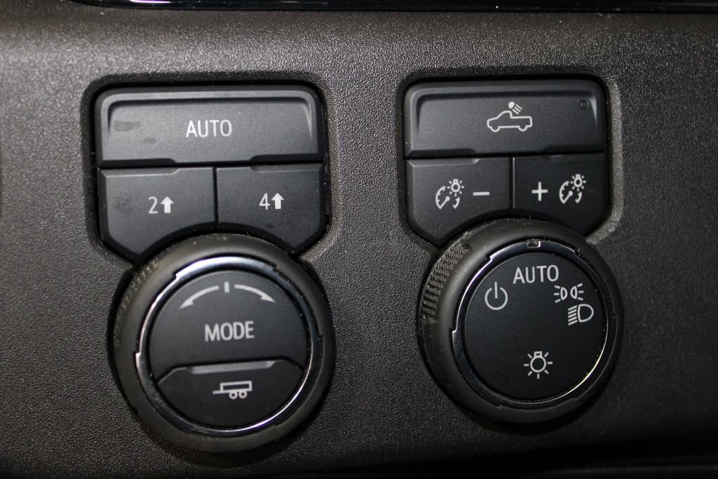 Used 2025 Chevrolet Silverado 1500 LT image 52