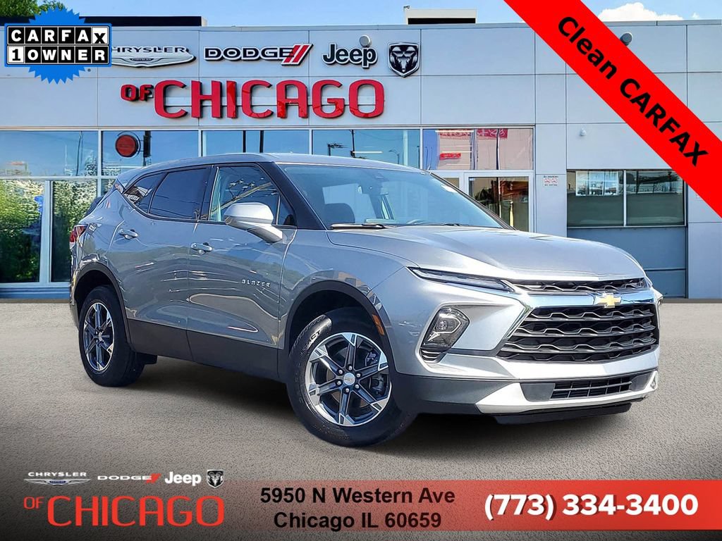 Used 2025 Chevrolet Blazer LT FWD image 1