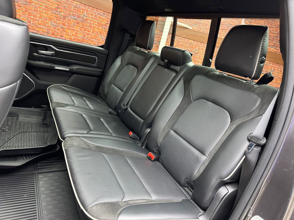 Used 2023 RAM 1500 Laramie AWD/4WD image 28