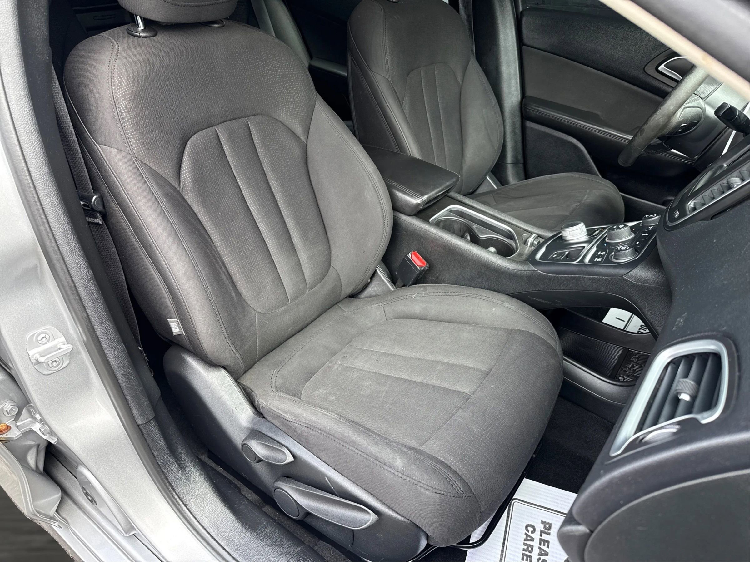 Used 2015 Chrysler 200 Limited w/ Comfort Group image 12