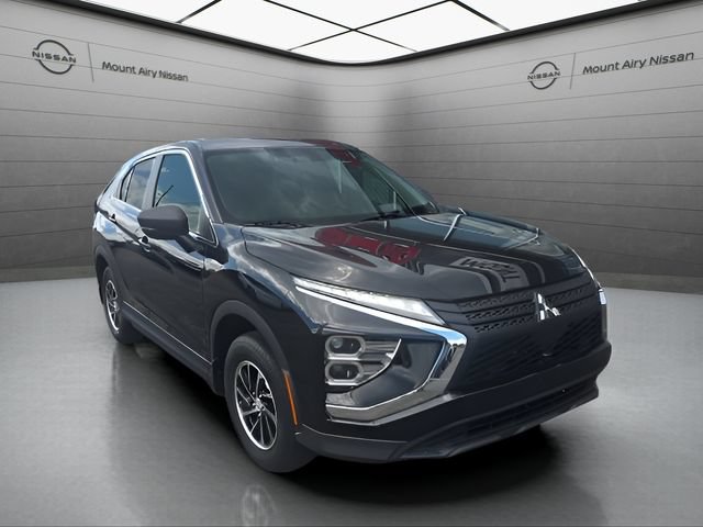 Used 2023 Mitsubishi Eclipse Cross ES AWD/4WD image 2