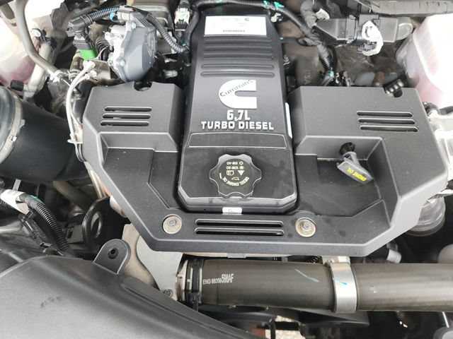 Used 2024 RAM 2500 Laramie w/ Safety Group AWD/4WD image 30