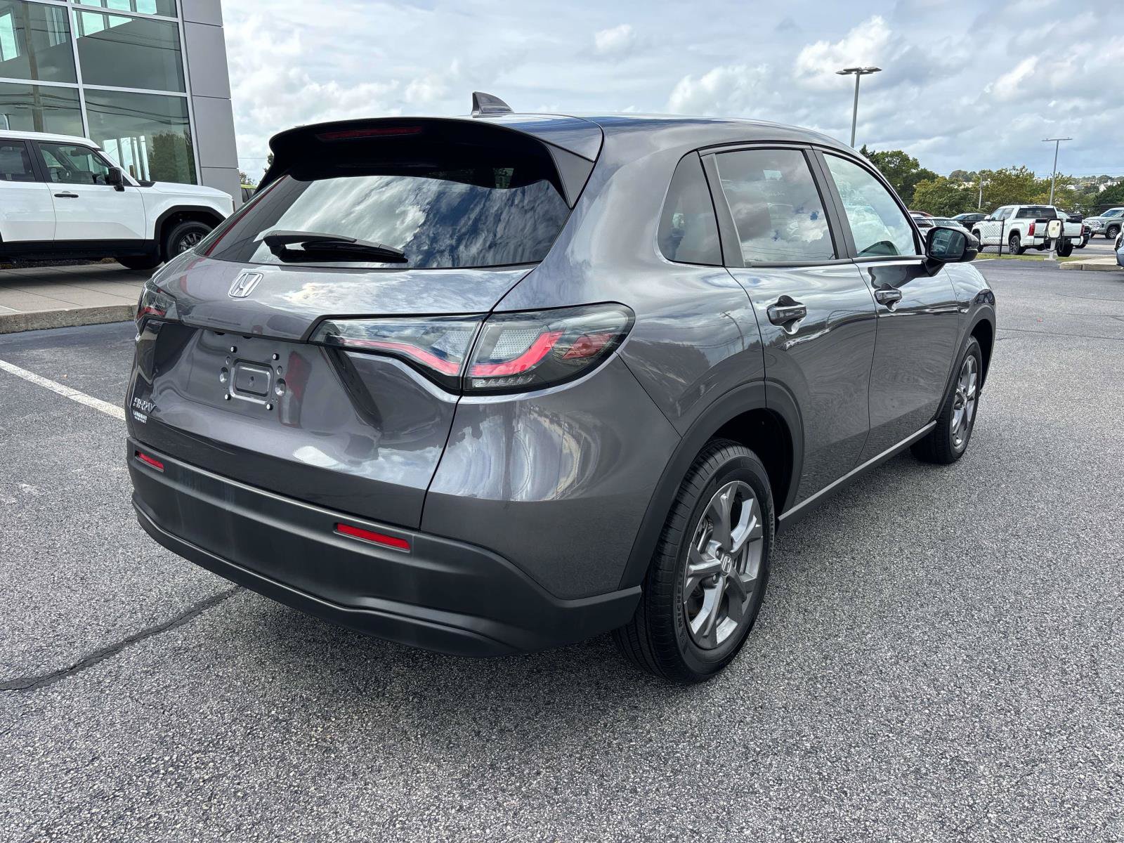 Used 2026 Honda HR-V LX image 4