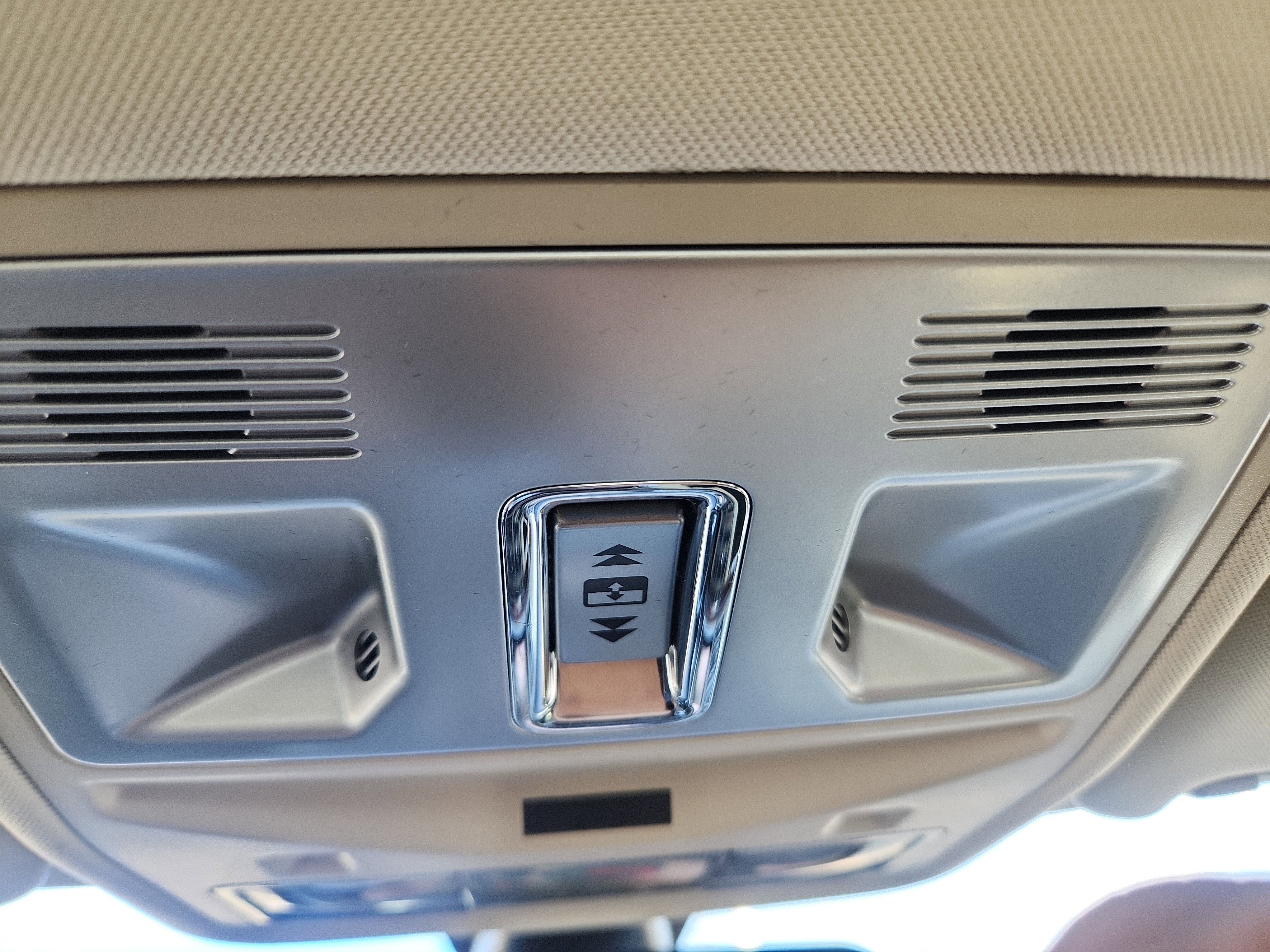 Used 2012 Jaguar XF RWD image 28