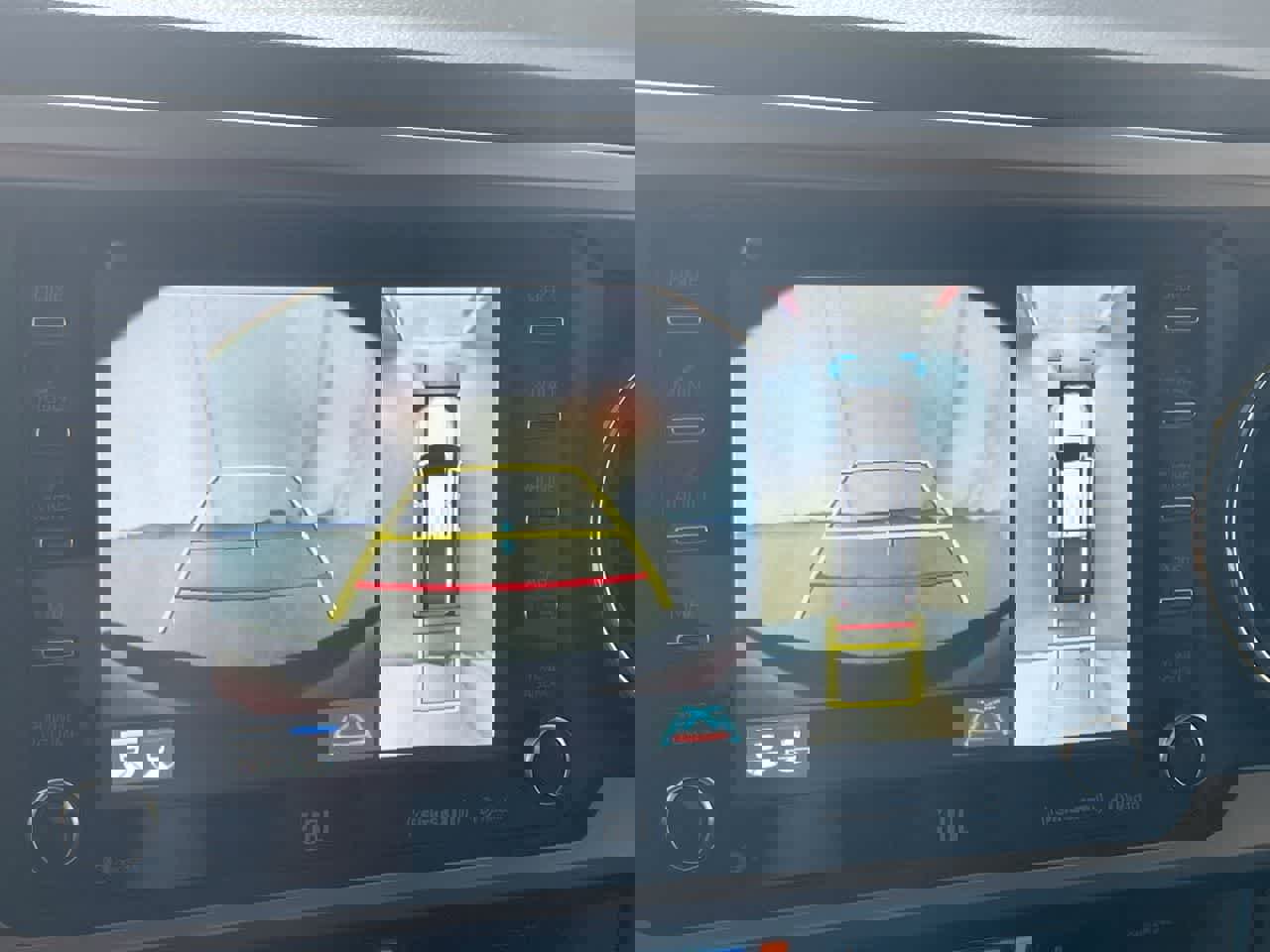 Used 2022 Toyota Tacoma Limited image 17