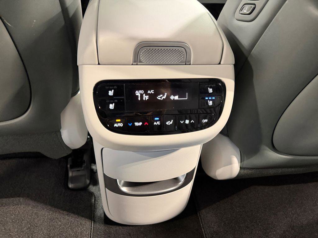 New 2026 Hyundai Ioniq 9 Calligraphy image 19