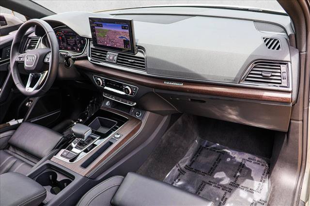 Used 2025 Audi Q5 e Premium Plus AWD/4WD image 26