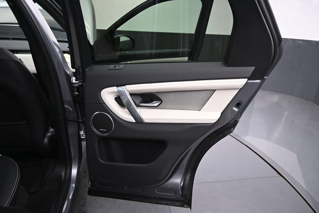 New 2026 Land Rover Discovery Sport Landmark AWD/4WD image 13