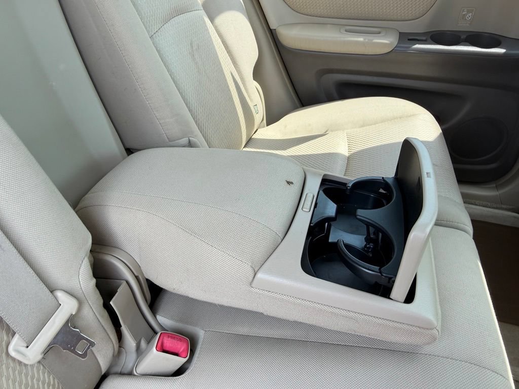 Used 2004 Toyota Highlander 2WD image 34