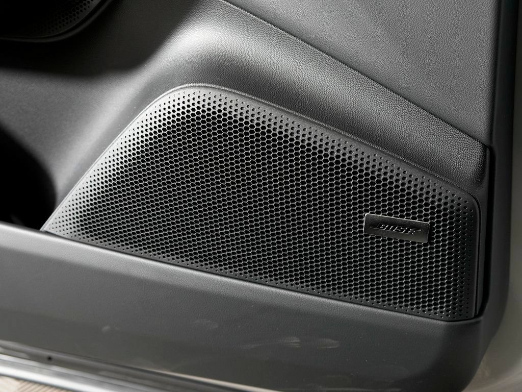 Certified 2026 Porsche Macan 4 Electric AWD/4WD image 17