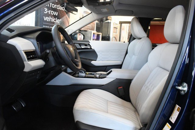 New 2026 Mitsubishi Outlander SEL AWD/4WD image 28