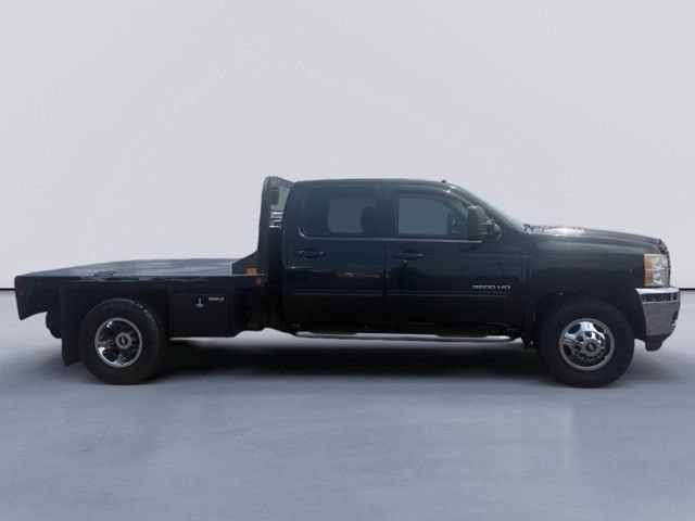 Used 2011 Chevrolet Silverado 3500 LTZ w/ LTZ Plus Package AWD/4WD image 2