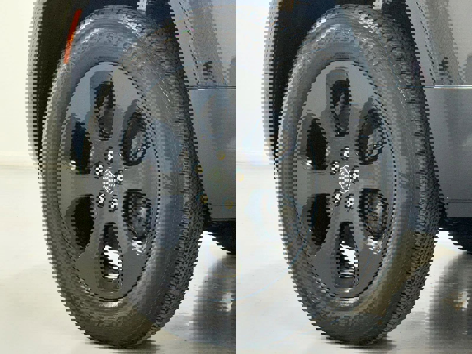 Used 2022 Land Rover Defender 110 S image 53