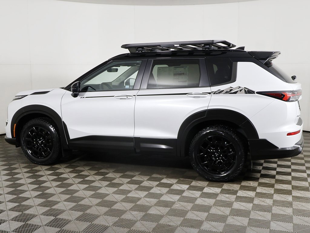 New 2026 Mitsubishi Outlander Trail Edition image 16
