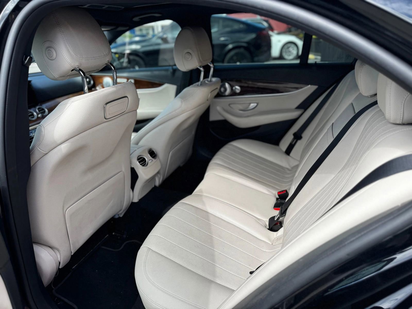 Used 2018 Mercedes-Benz E 300 image 14