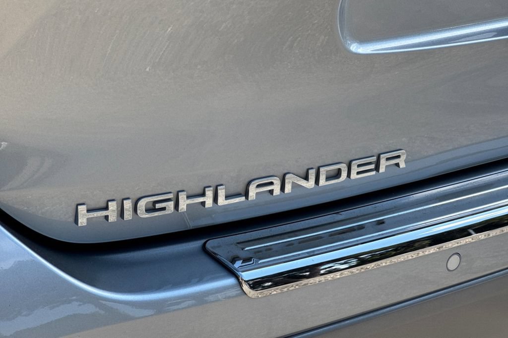 Used 2022 Toyota Highlander Platinum AWD/4WD image 29
