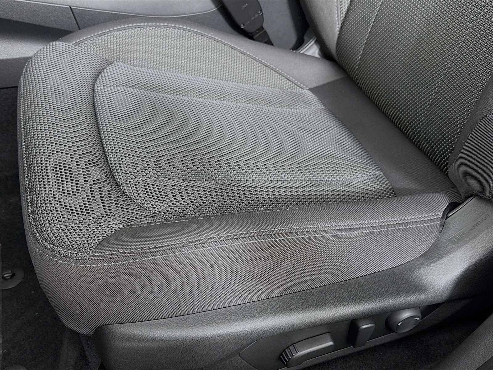 Used 2024 Subaru Crosstrek 2.0i Premium image 13