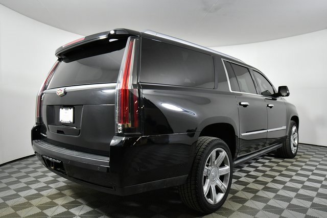 Used 2019 Cadillac Escalade ESV Premium Luxury image 19