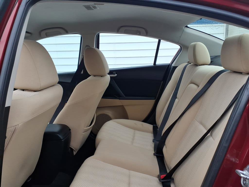 Used 2010 MAZDA MAZDA3 i Touring FWD image 9