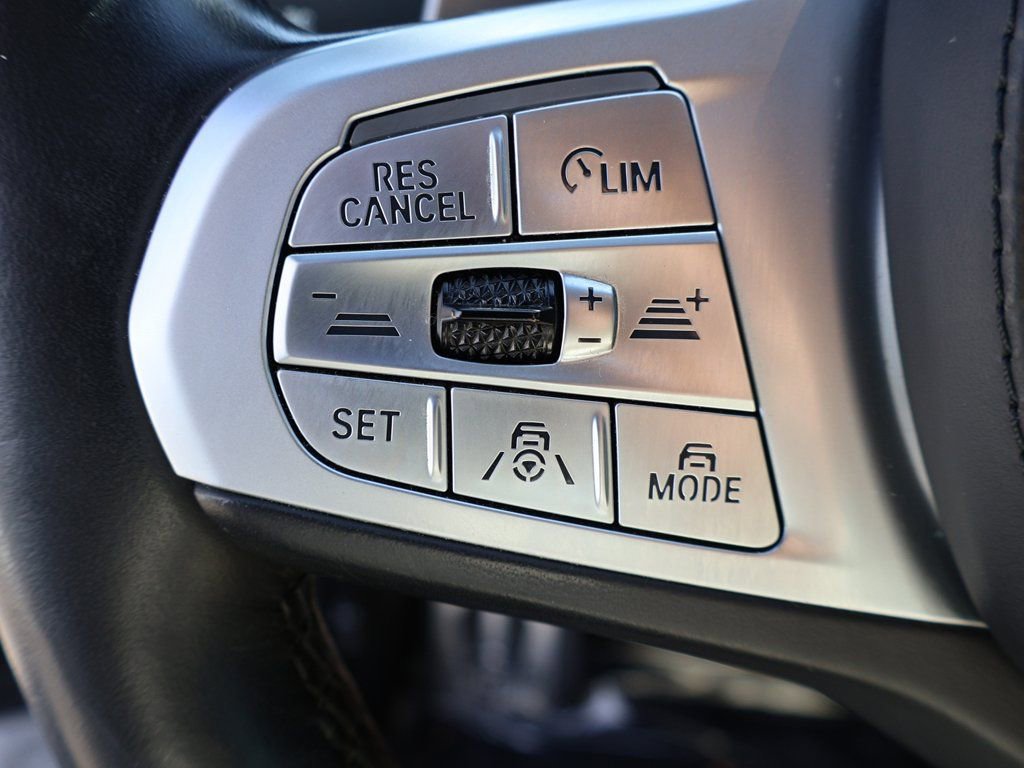 Used 2022 BMW 740i w/ M Sport Package image 49