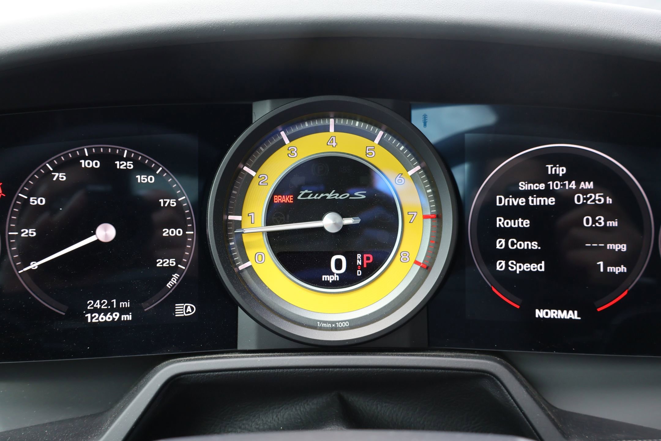 Certified 2022 Porsche 911 Turbo S AWD/4WD image 17