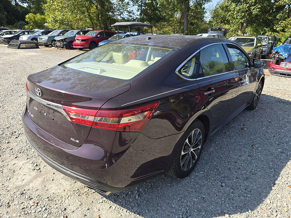 Used 2017 Toyota Avalon XLE Premium w/ Carpet Mat Package FWD image 3