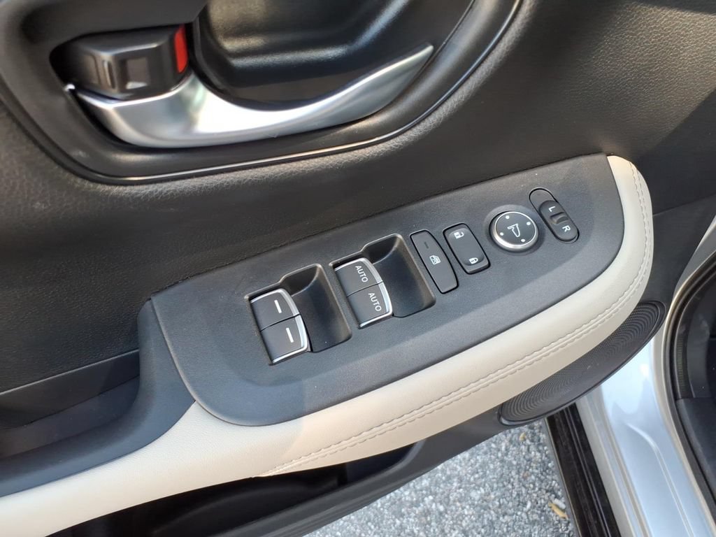 New 2027 Honda HR-V EX-L image 8