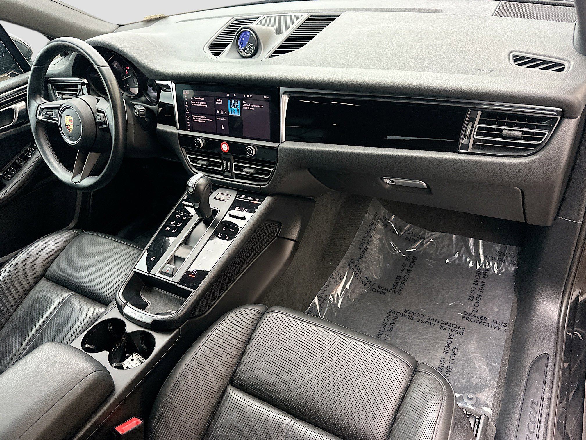 Used 2024 Porsche Macan image 35