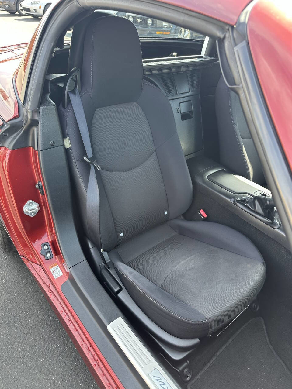 Used 2009 MAZDA MX-5 Miata Sport image 18