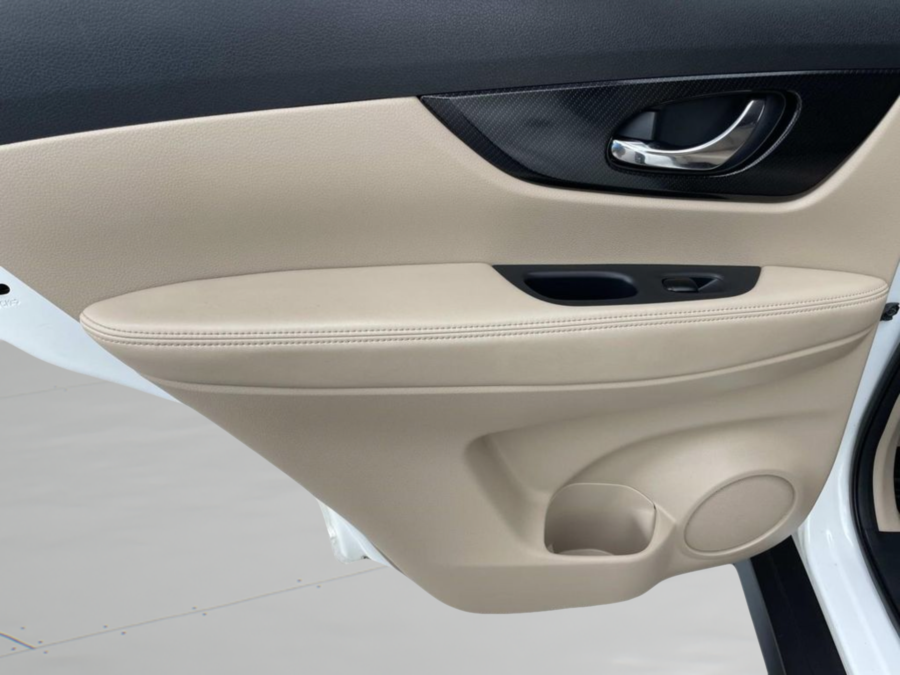 Used 2020 Nissan Rogue SL w/ Premium Package FWD image 14