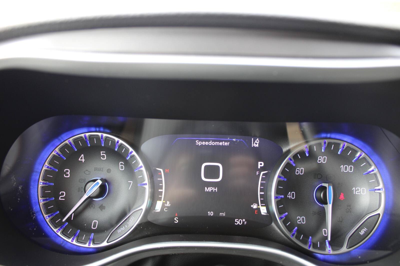 New 2026 Chrysler Pacifica Select FWD image 16