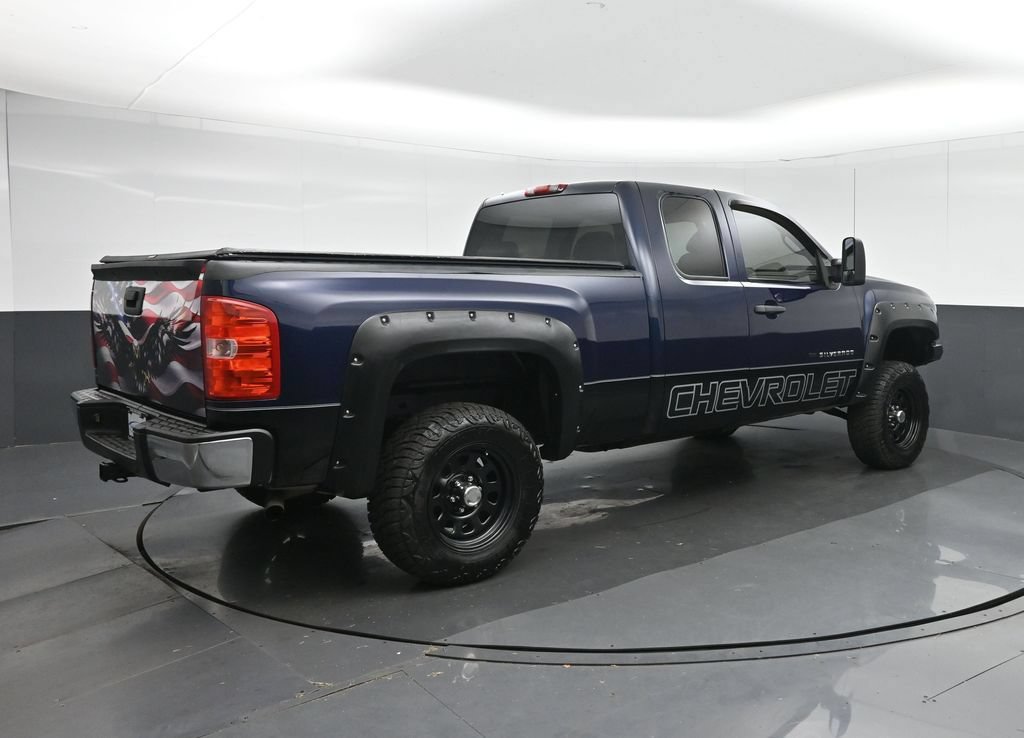 Used 2011 Chevrolet Silverado 1500 LS AWD/4WD image 7