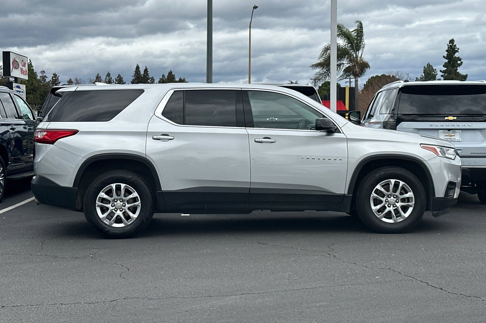 Used 2020 Chevrolet Traverse LS image 4