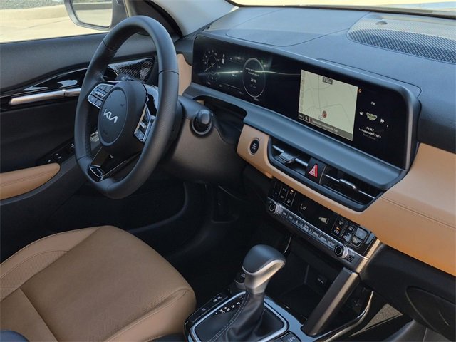 Used 2024 Kia Seltos SX w/ SX Sunroof Package image 12