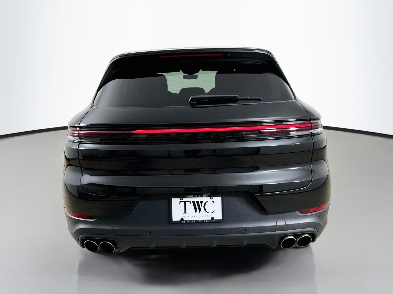 Certified 2025 Porsche Cayenne S AWD/4WD image 6
