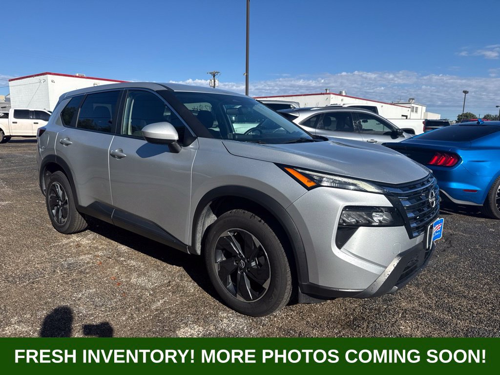 Used 2025 Nissan Rogue SV