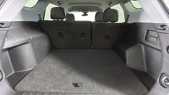 Used 2021 GMC Terrain SLE w/ Driver Convenience Package FWD image 28