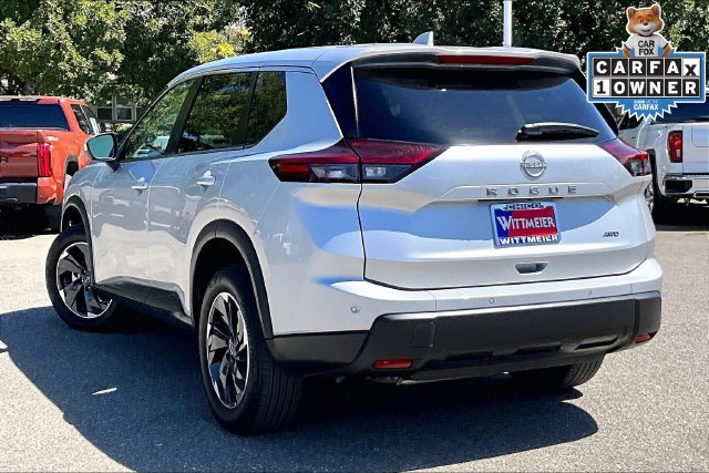 Used 2025 Nissan Rogue SV AWD/4WD image 12