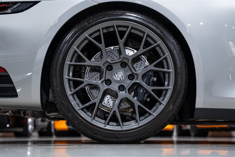 Used 2024 Porsche 911 Carrera T RWD image 43