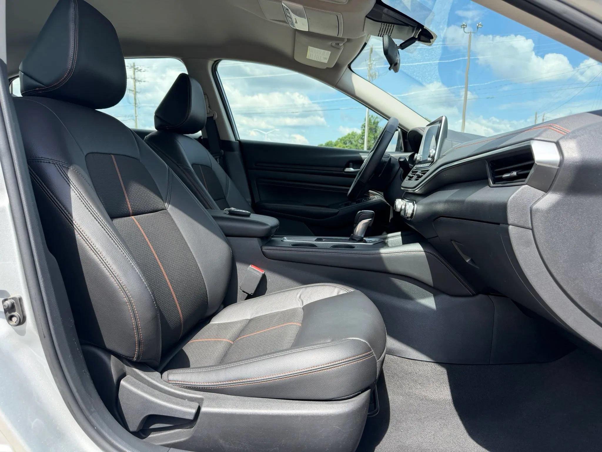 Used 2022 Nissan Altima 2.5 SR FWD image 19