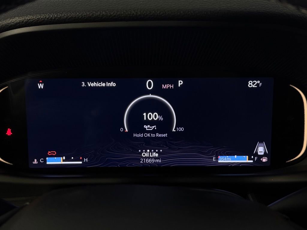 Certified 2025 Jeep Wagoneer L 4WD image 15